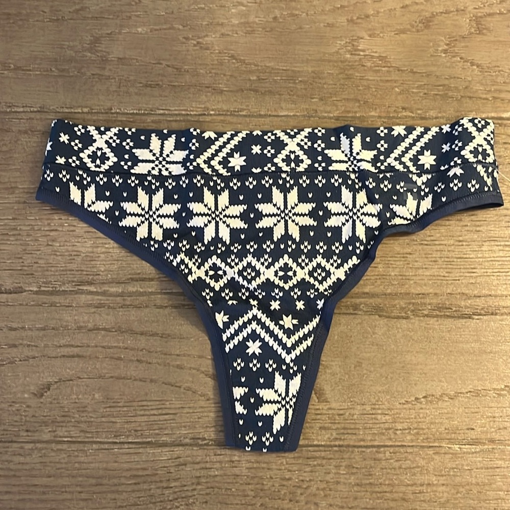 NWT, Women’s Tommy John Second Skin Thong, Small